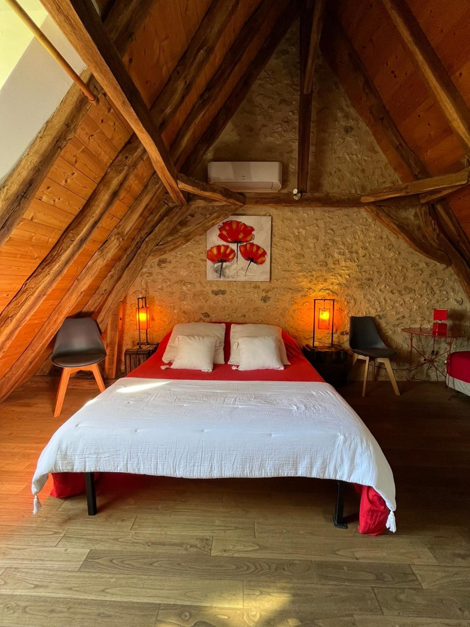 Chambre D'Hotes La Ferme De La Croix. Saint-Avit-Sénieur Esterno foto